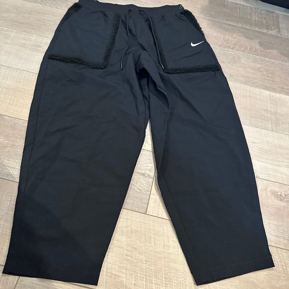 NIKE WOMENS LARGE LOOSE FIT HIGH RISE JOGGERS NEWLARGE - Picture 2 of 9